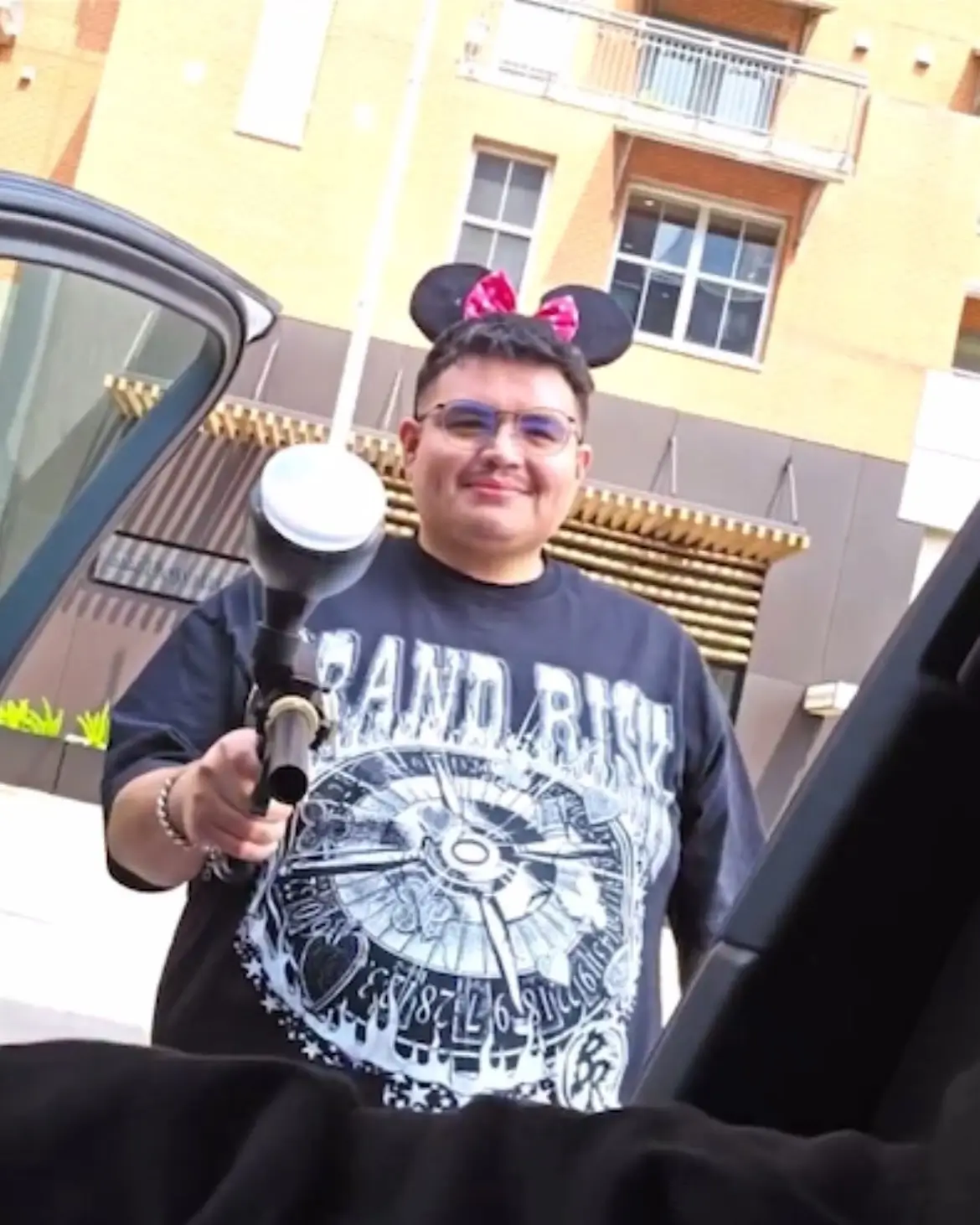 SweaterGxd at a game